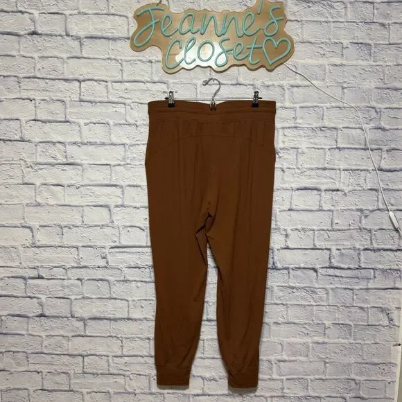 Lululemon Ready to Rulu High-Rise Jogger
Roasted Brown

Size 14 - Picture 5 of 15